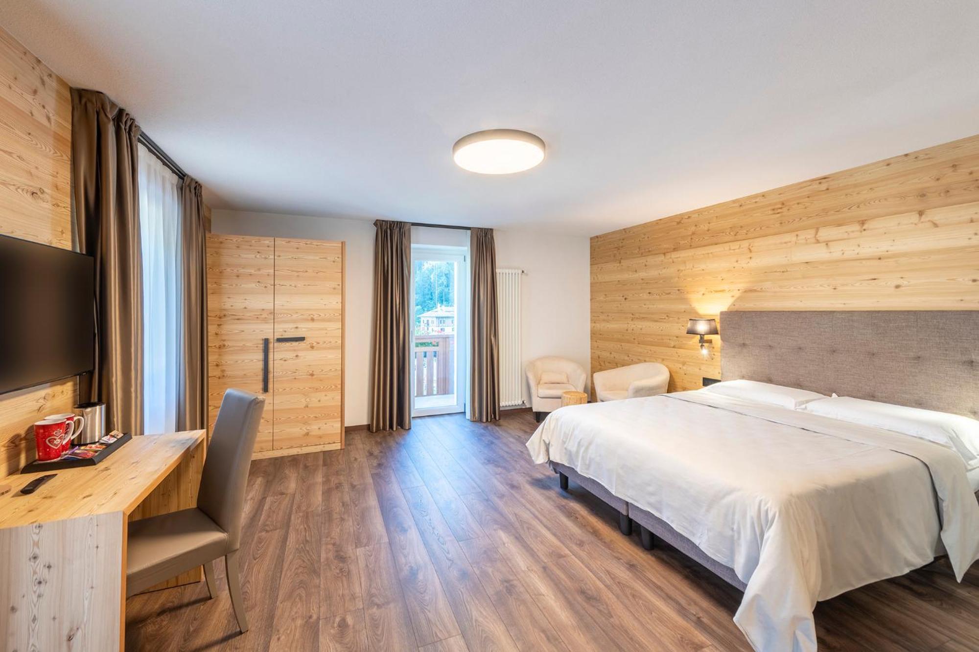 Hotel Alpino Wellness & Spa 佩约方缇 外观 照片