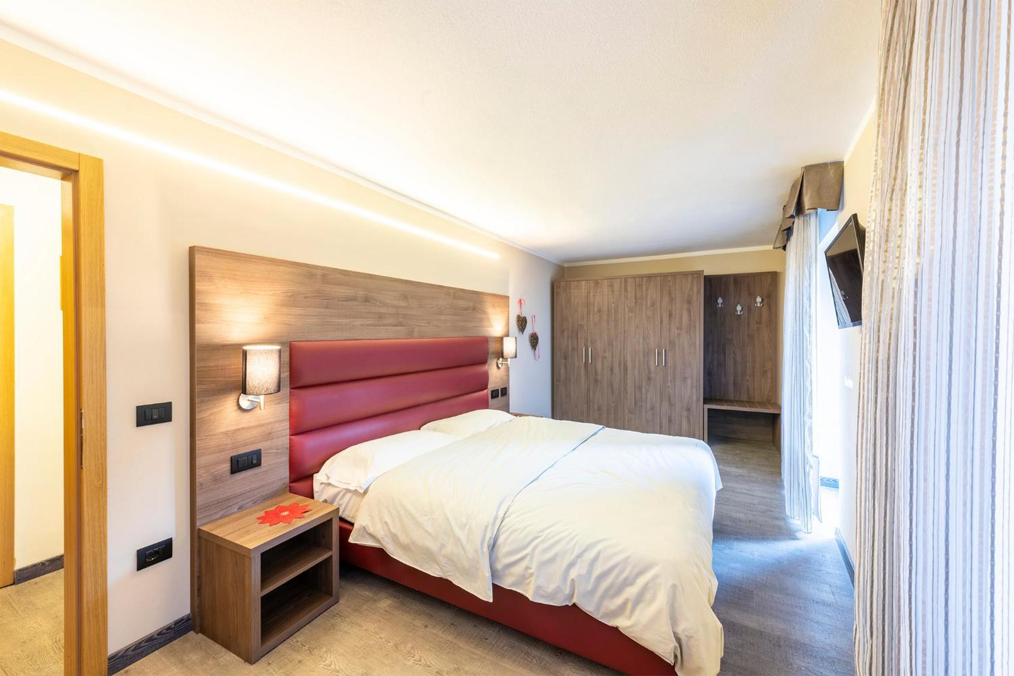 Hotel Alpino Wellness & Spa 佩约方缇 外观 照片
