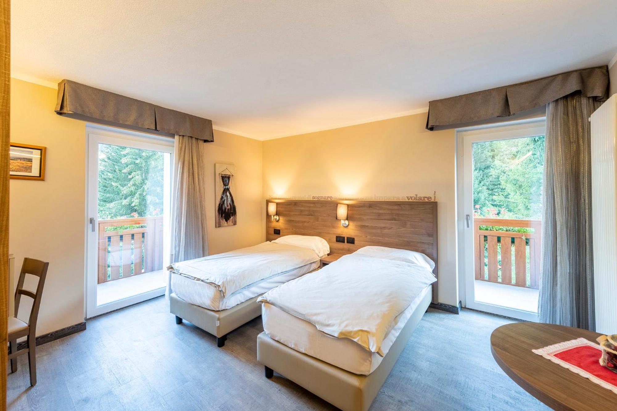 Hotel Alpino Wellness & Spa 佩约方缇 外观 照片